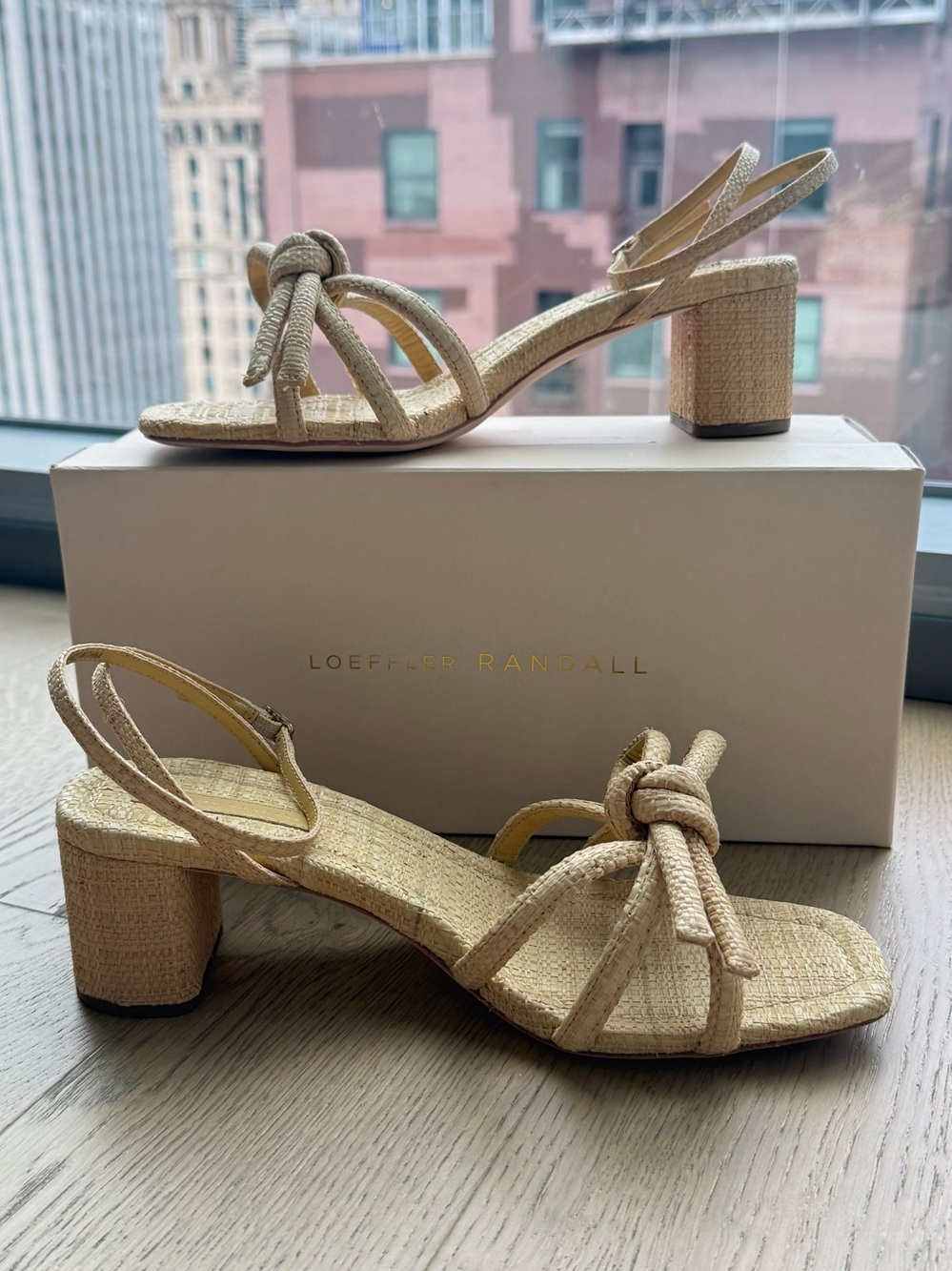 805 Loeffler Randall Natural Straw Mikel Mid Heel Bow Sandal 9.5 - Picture 9 of 11